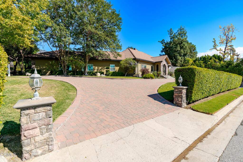 825 Chehalem Road photo