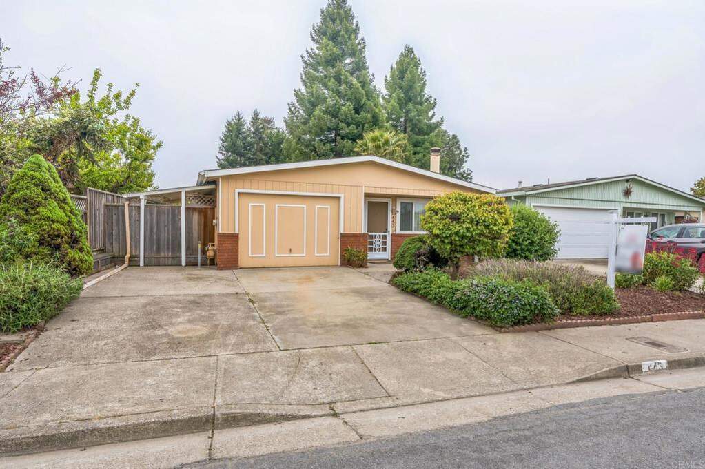 443 Tuttle Avenue photo