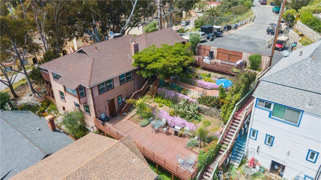 358 Metropole Avenue photo
