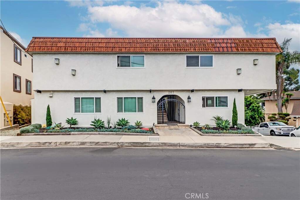 207 W Marquita #6 photo