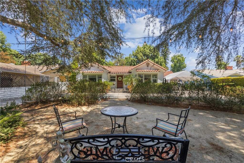 13621 Erwin Street photo