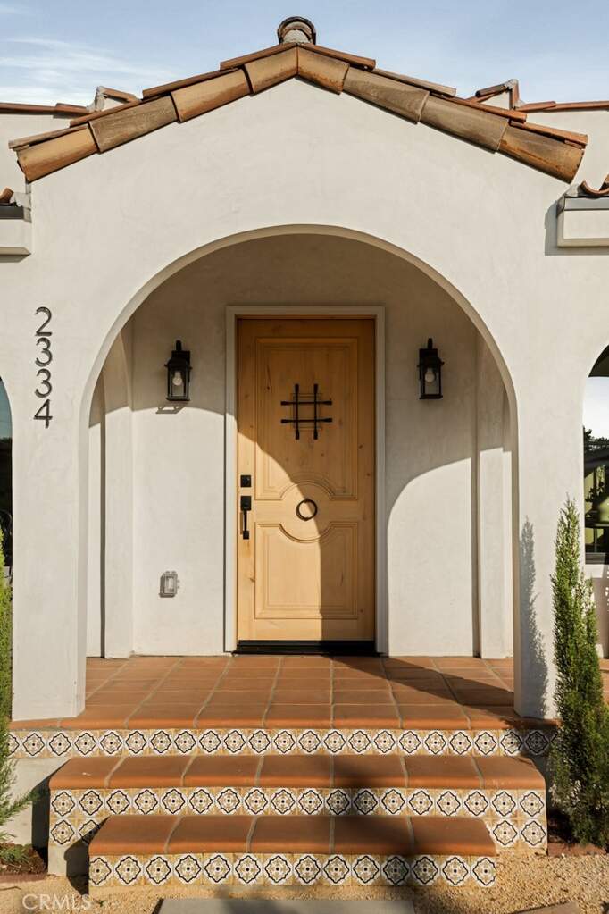 2334 Glover Place, Los Angeles, CA 90031