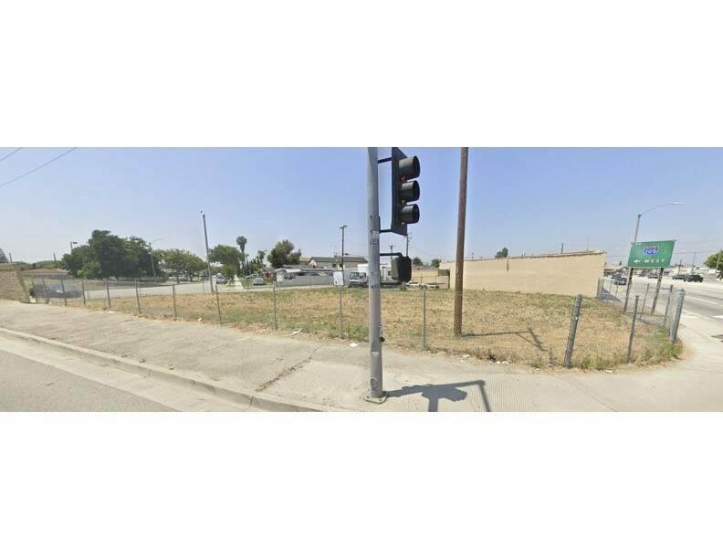 13533 Paramount Boulevard photo