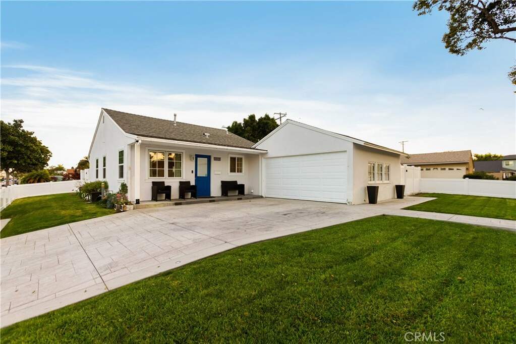 14709 Bodger Avenue photo