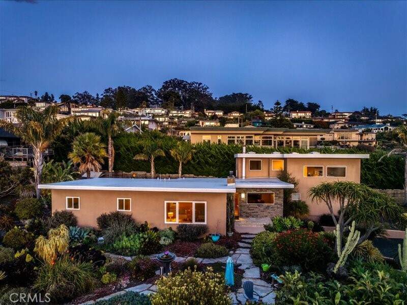 735 Cabrillo Place photo