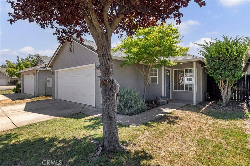 1004 Regency Dr photo