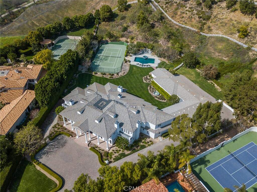 25131 Butterfield Road photo