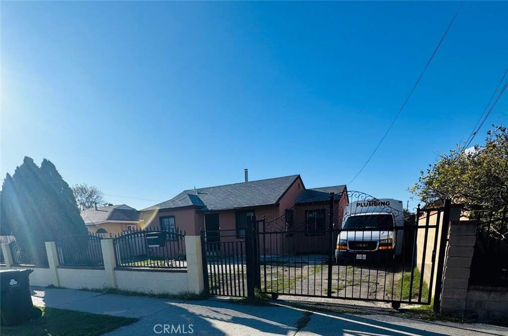 13569 Remington Street photo