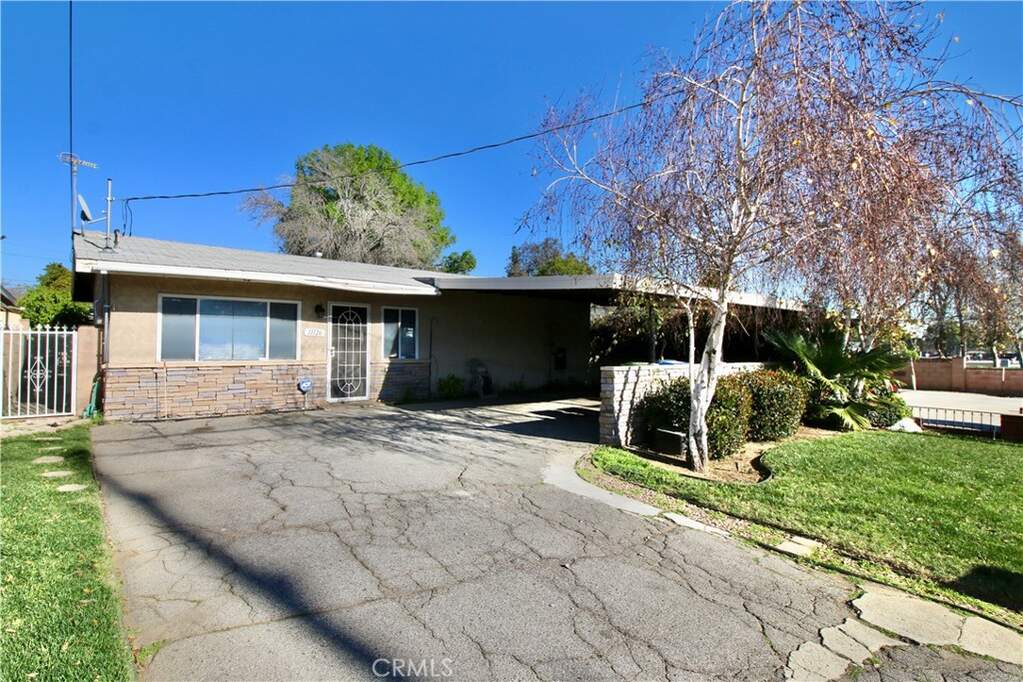 11126 Laurel Canyon Boulevard photo