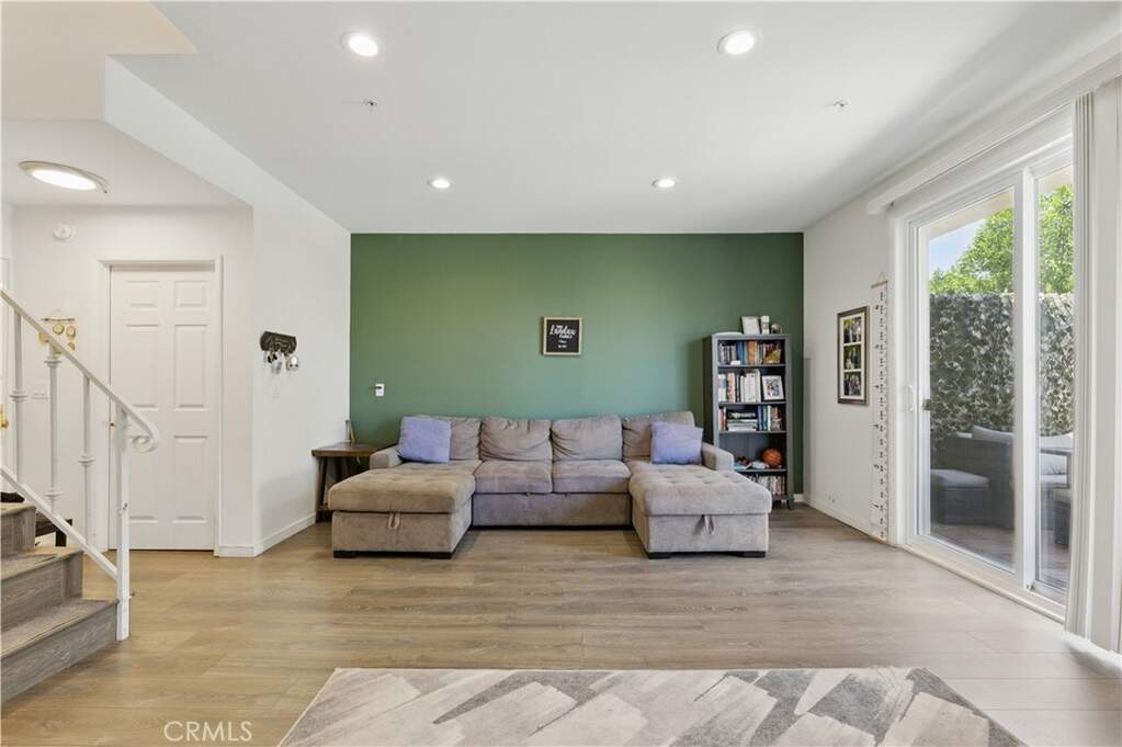 11445 Moorpark Street #12 photo