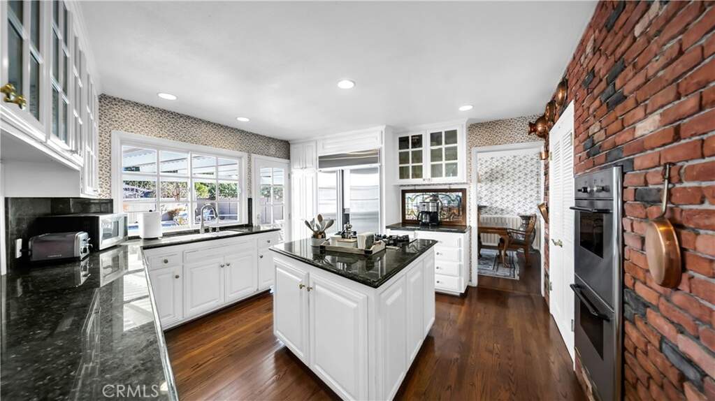 4556 Beck Avenue photo