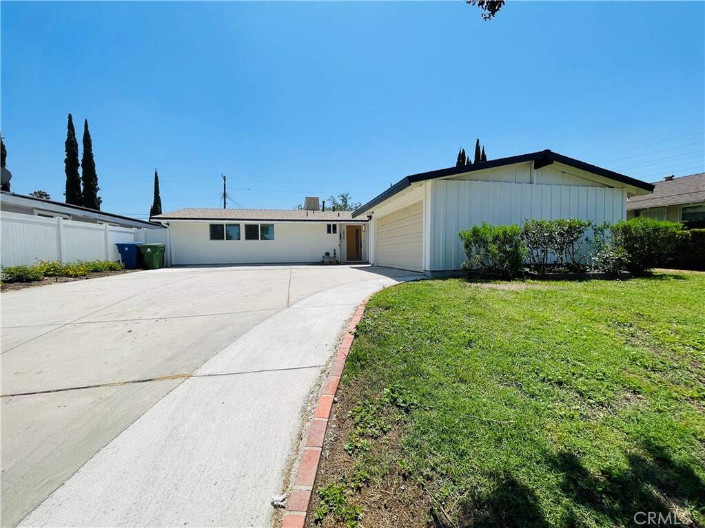 18726 Gilmore Street photo