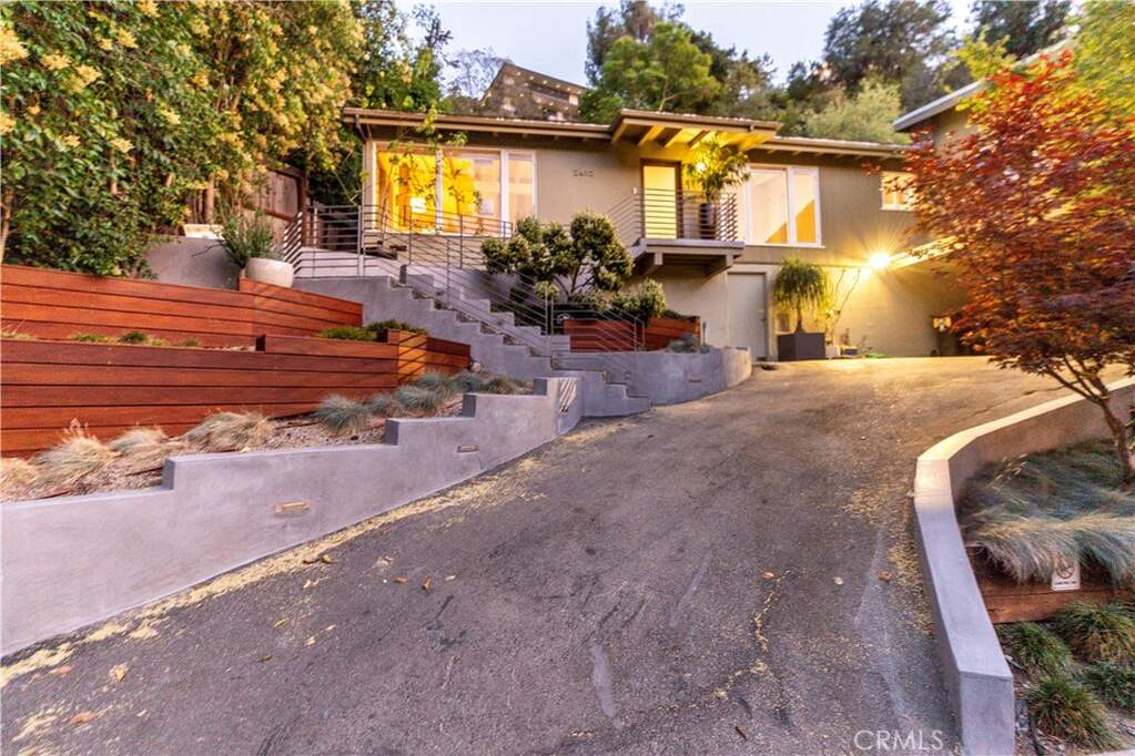 2412 Canyon Oak Drive photo