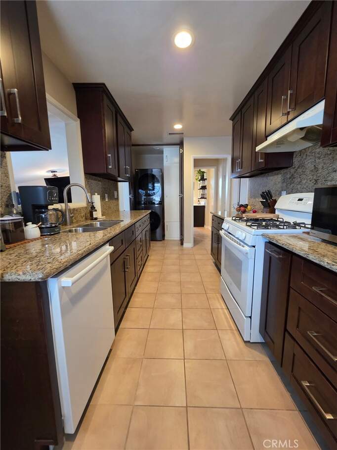 14334 Tiara Street photo