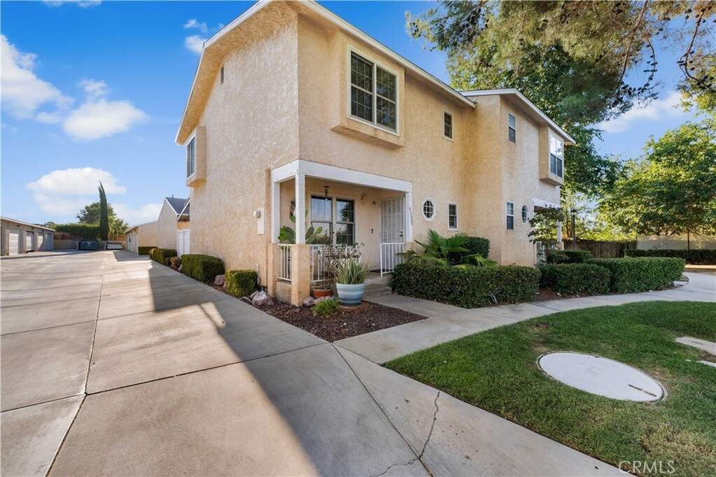 43665 Park Avenue photo