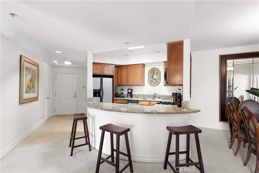 14343 Burbank Boulevard #301 photo