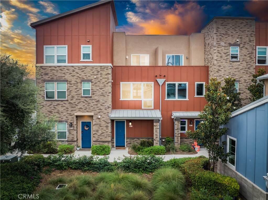 8847 Jacaranda #C photo