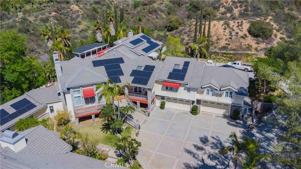 439 Deodar Lane photo