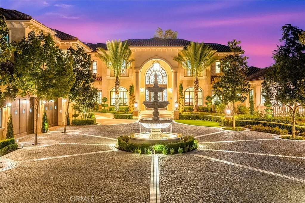 100 Palm Hill Lane photo