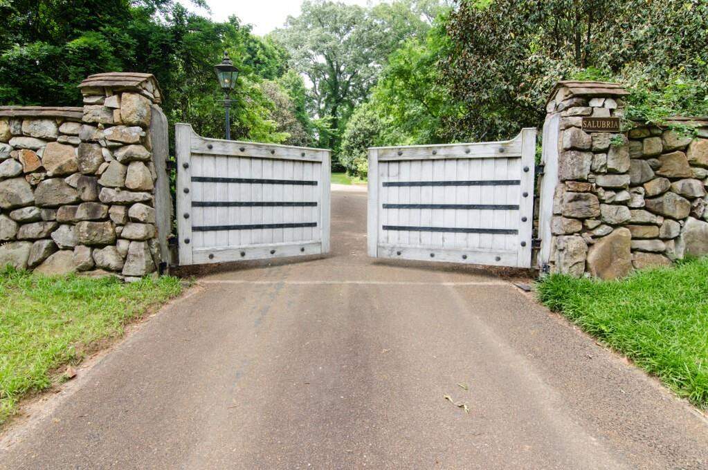2100 West Wesley Road photo