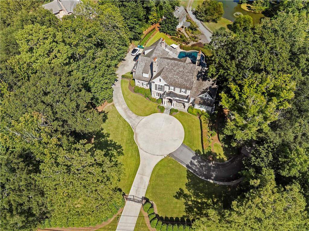 4975 Peachtree Dunwoody Road photo