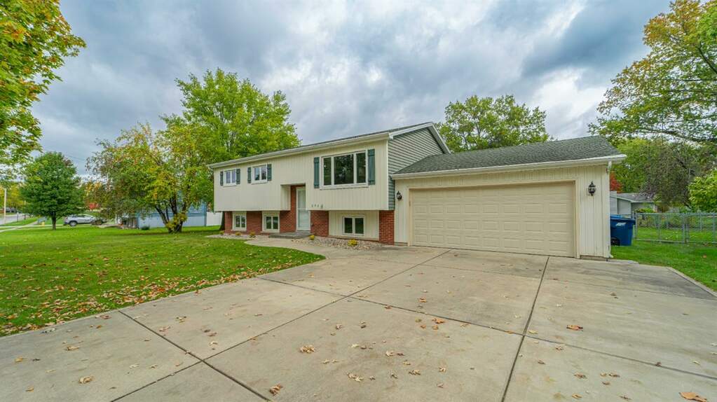 296 Navajo Trail, Lowell, IN 46356 MLS 540601 properties NW Indiana