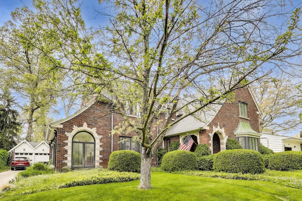 213 Kenwood Place, Michigan City, IN 46360