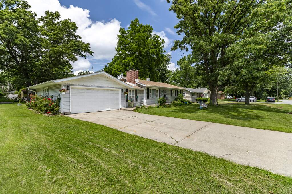 5340 Mary Ann Lane, Merrillville, IN 46410 | MLS# 839418