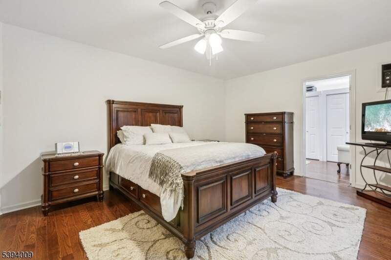 5 Bedroom Single Family Home/House's Image 18