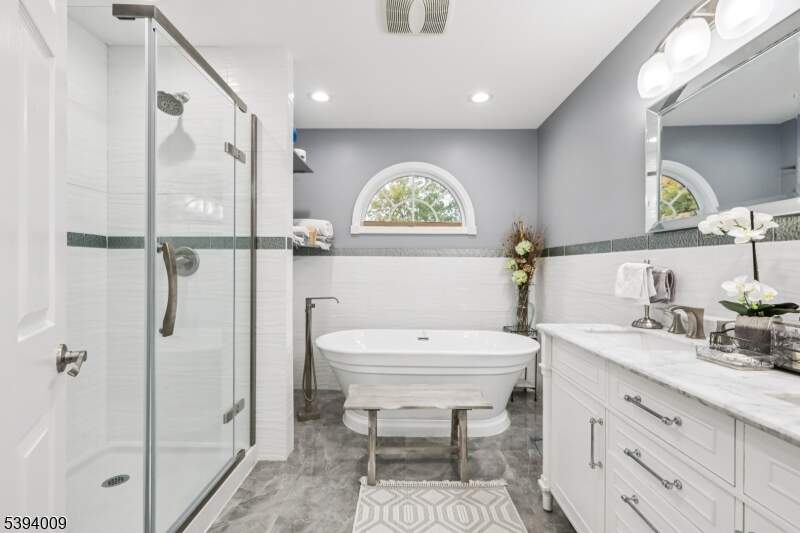 5 Bedroom Single Family Home/House's Image 23