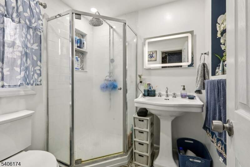 4 Bedroom Single Family Home/House's Image 11
