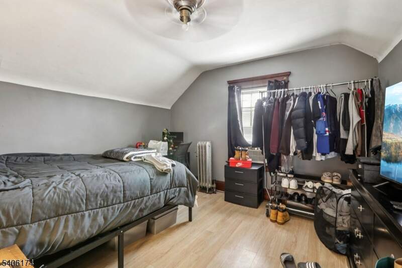 4 Bedroom Single Family Home/House's Image 18