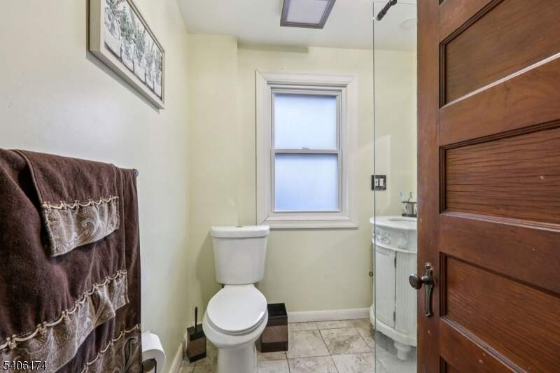 4 Bedroom Single Family Home/House's Image 20