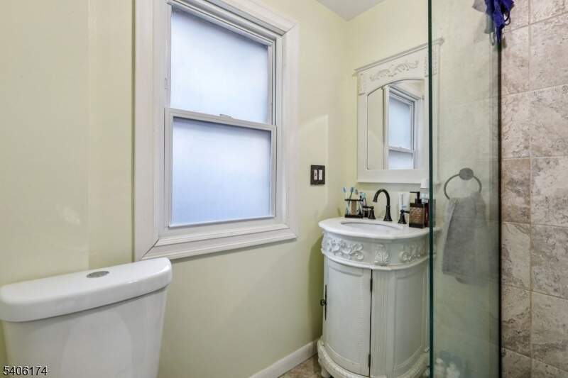 4 Bedroom Single Family Home/House's Image 21