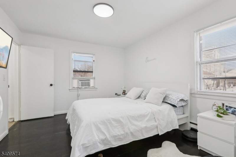 4 Bedroom Multi Unit's Image 13