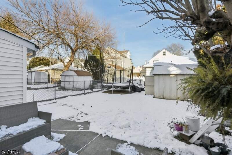 4 Bedroom Multi Unit's Image 28
