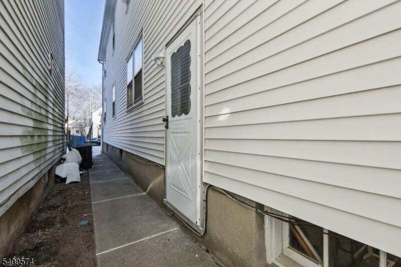 4 Bedroom Multi Unit's Image 33