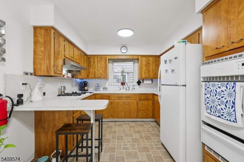 4 Bedroom Multi Unit's Image 5