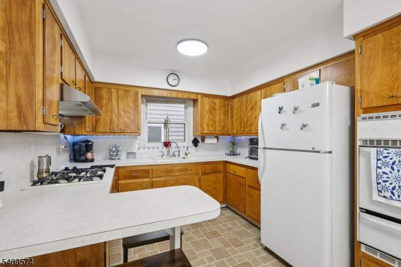 4 Bedroom Multi Unit's Image 6