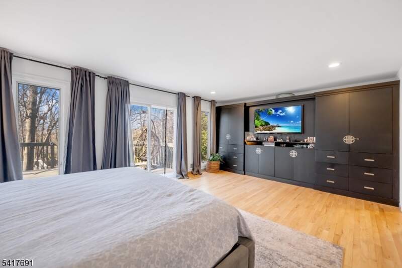5 Bedroom Single Family Home/House's Image 16