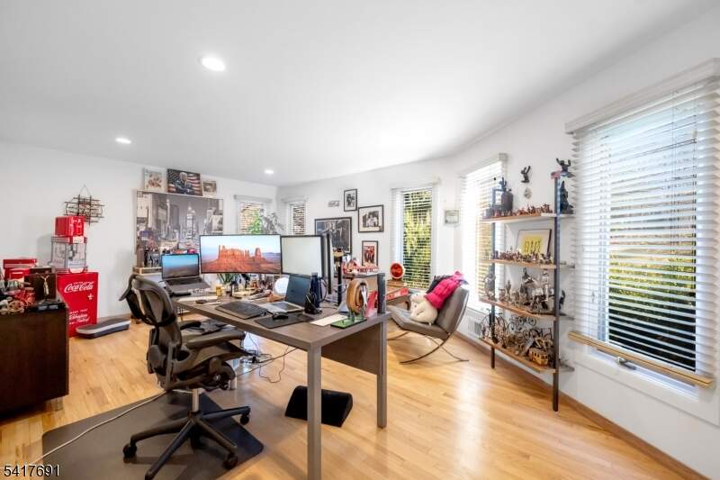 5 Bedroom Single Family Home/House's Image 20