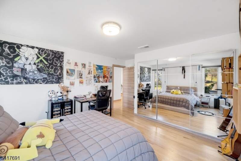 5 Bedroom Single Family Home/House's Image 29