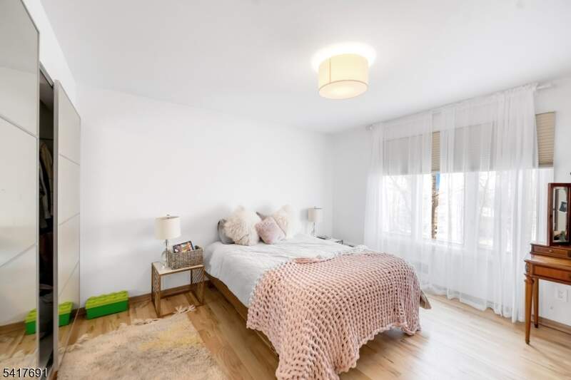 5 Bedroom Single Family Home/House's Image 31
