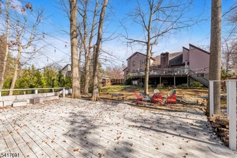 5 Bedroom Single Family Home/House's Image 37