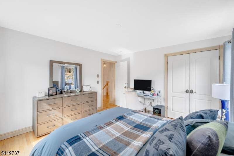 5 Bedroom Single Family Home/House's Image 29