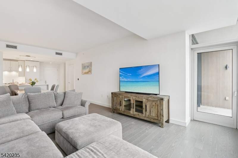 1 Bedroom Apartment/Flat's Image 19