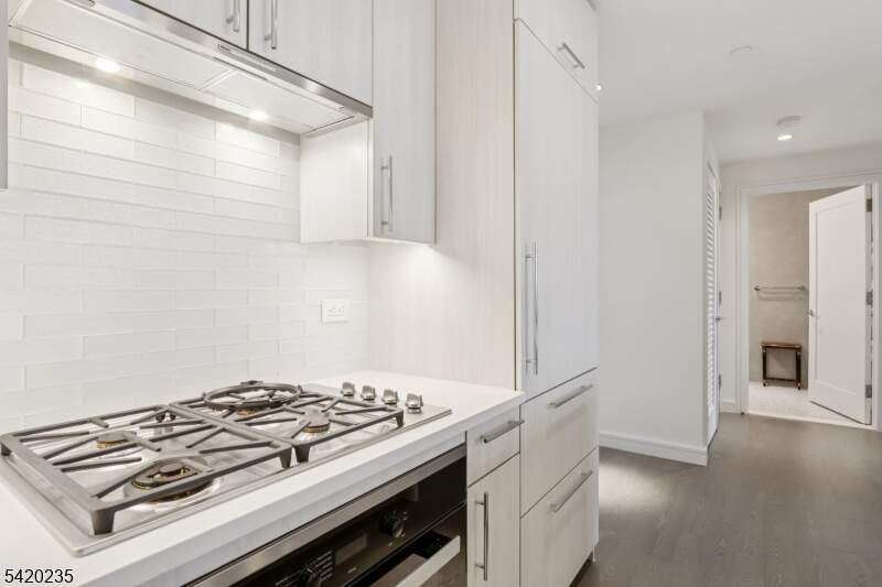 1 Bedroom Apartment/Flat's Image 5