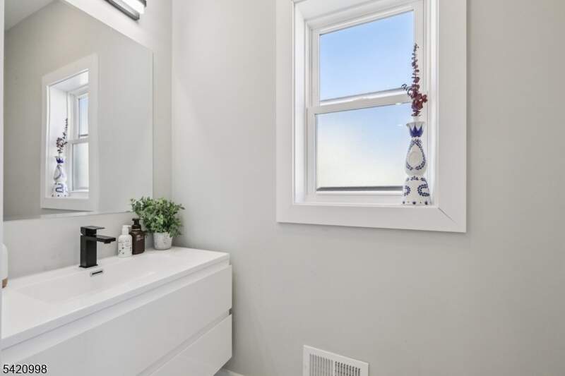 4 Bedroom Apartment/Flat's Image 19