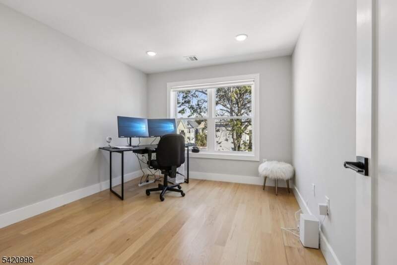 4 Bedroom Apartment/Flat's Image 30