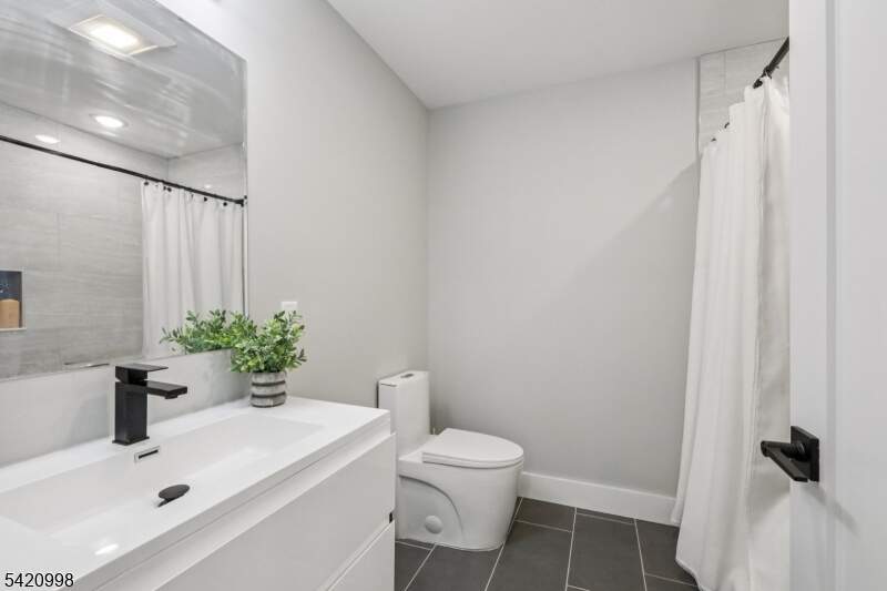 4 Bedroom Apartment/Flat's Image 36